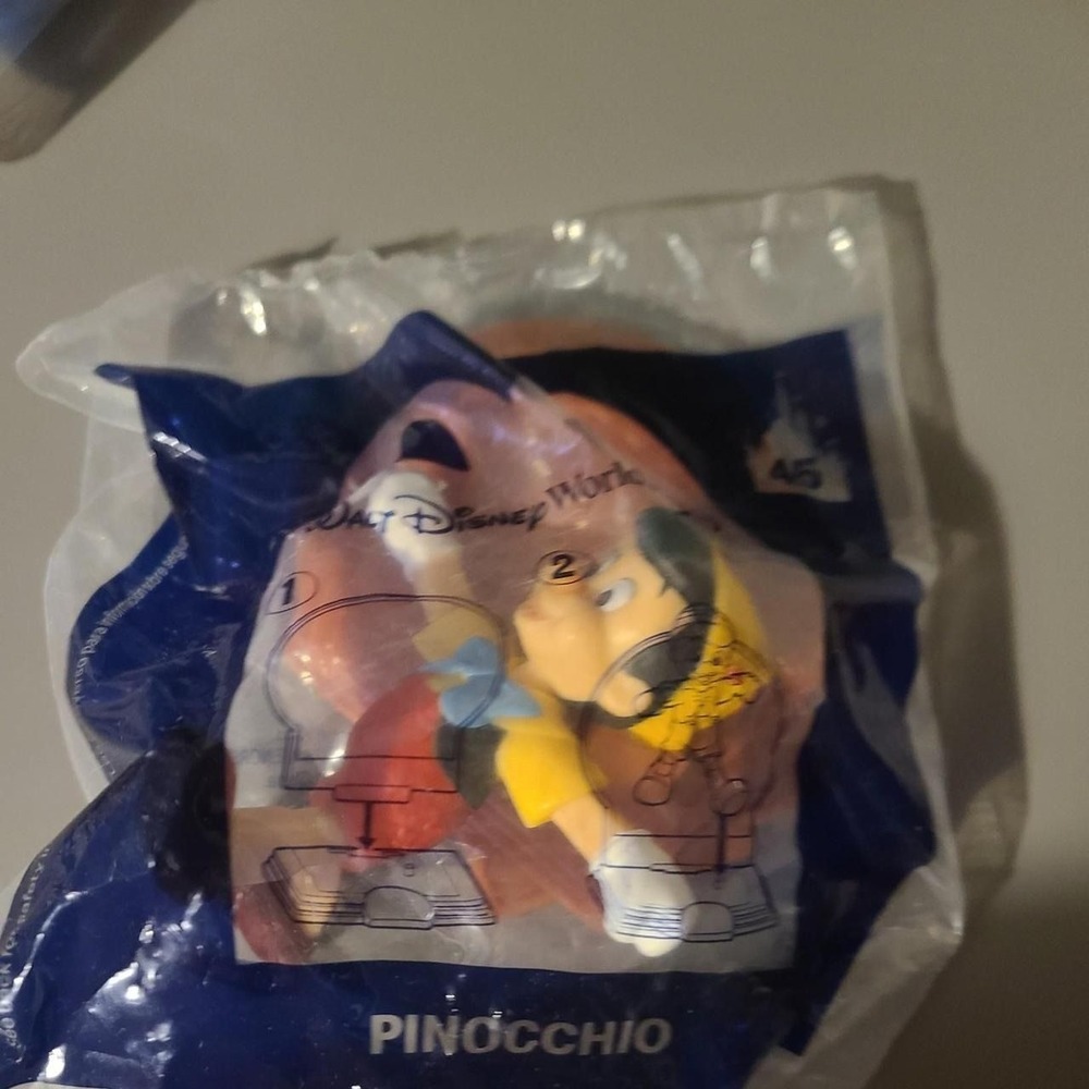 WDW 50th Anniversary Disney figure - Picture 1 of 1